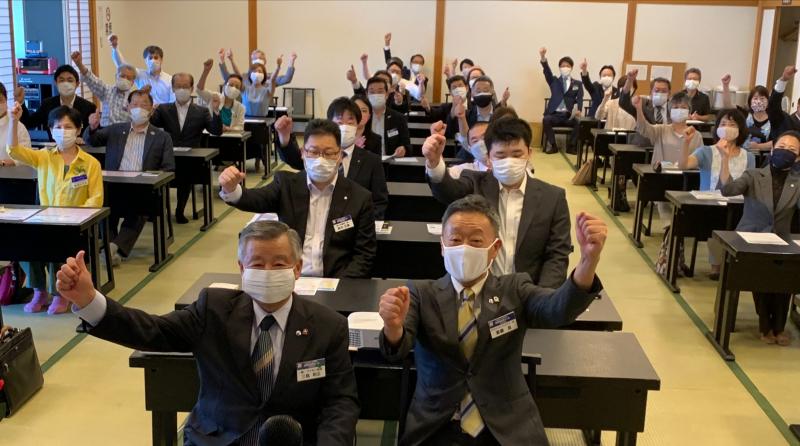 三瓶 利正氏　テーマ：『病気は生活の赤信号 (疾病信号)』