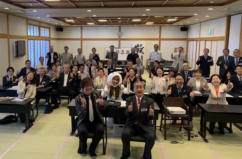 ヤセ騎士 氏 テーマ: 『 万笑我師 』