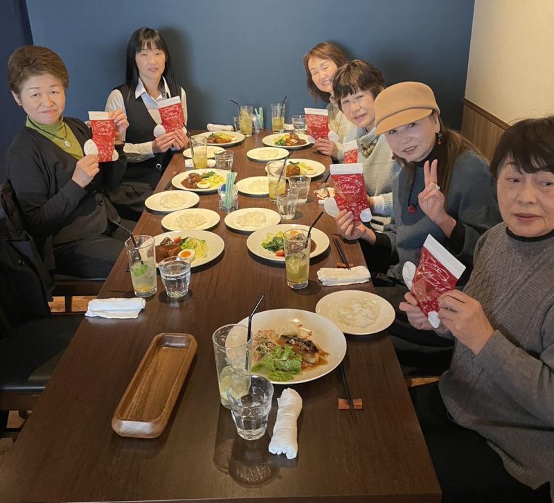 クリスマス　女性ランチ会　開催