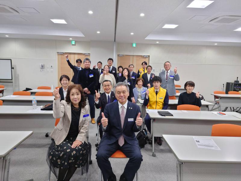 モーニングセミナーの様子 講師 真行寺 廣始氏