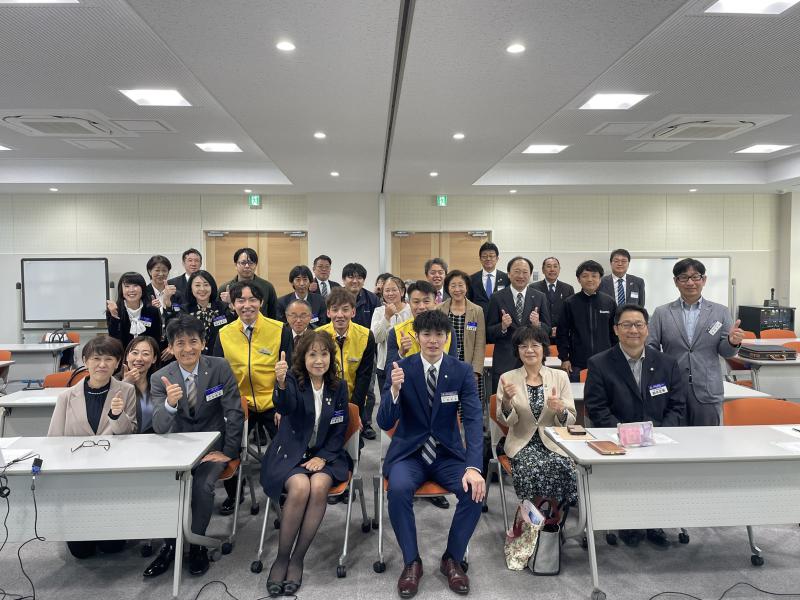 講師 大橋秀徳氏を囲んで MS集合写真