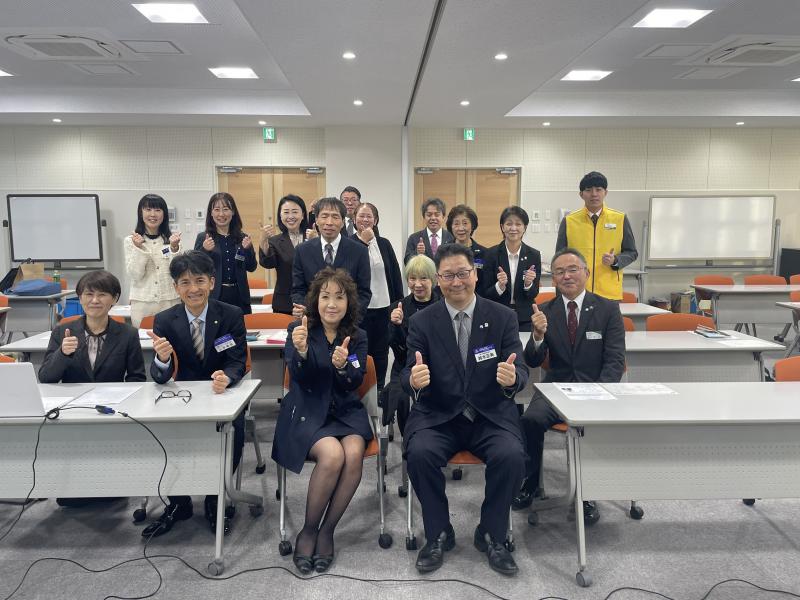 講師 鈴木正美氏を囲んで