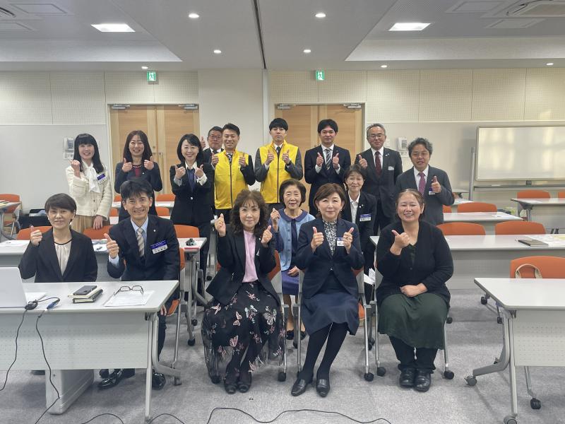 講師 野口 美佐子氏を囲んで