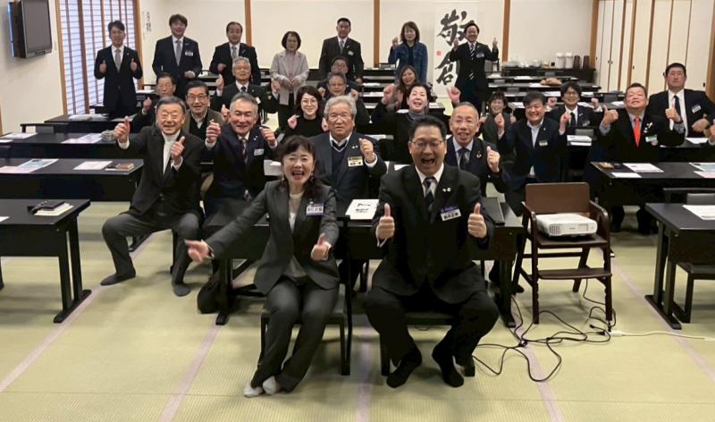 市川　純子 氏 テーマ：「今が歓喜（笑いヨガ・靈氣）」