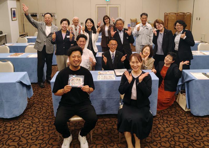 私たちから笑顔に…私たちと笑顔に…/森正顕氏